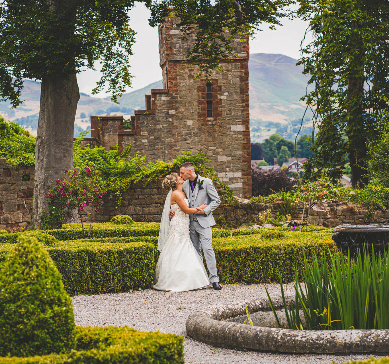 Ruthin-castle-wedding-006